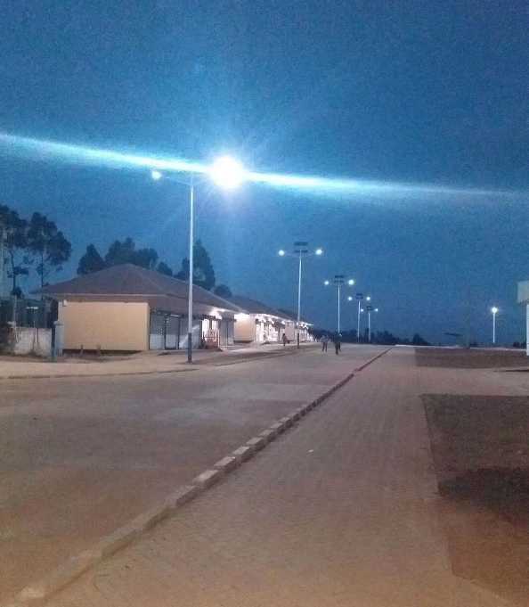 阜南县非洲科特迪瓦太阳能路灯工程
